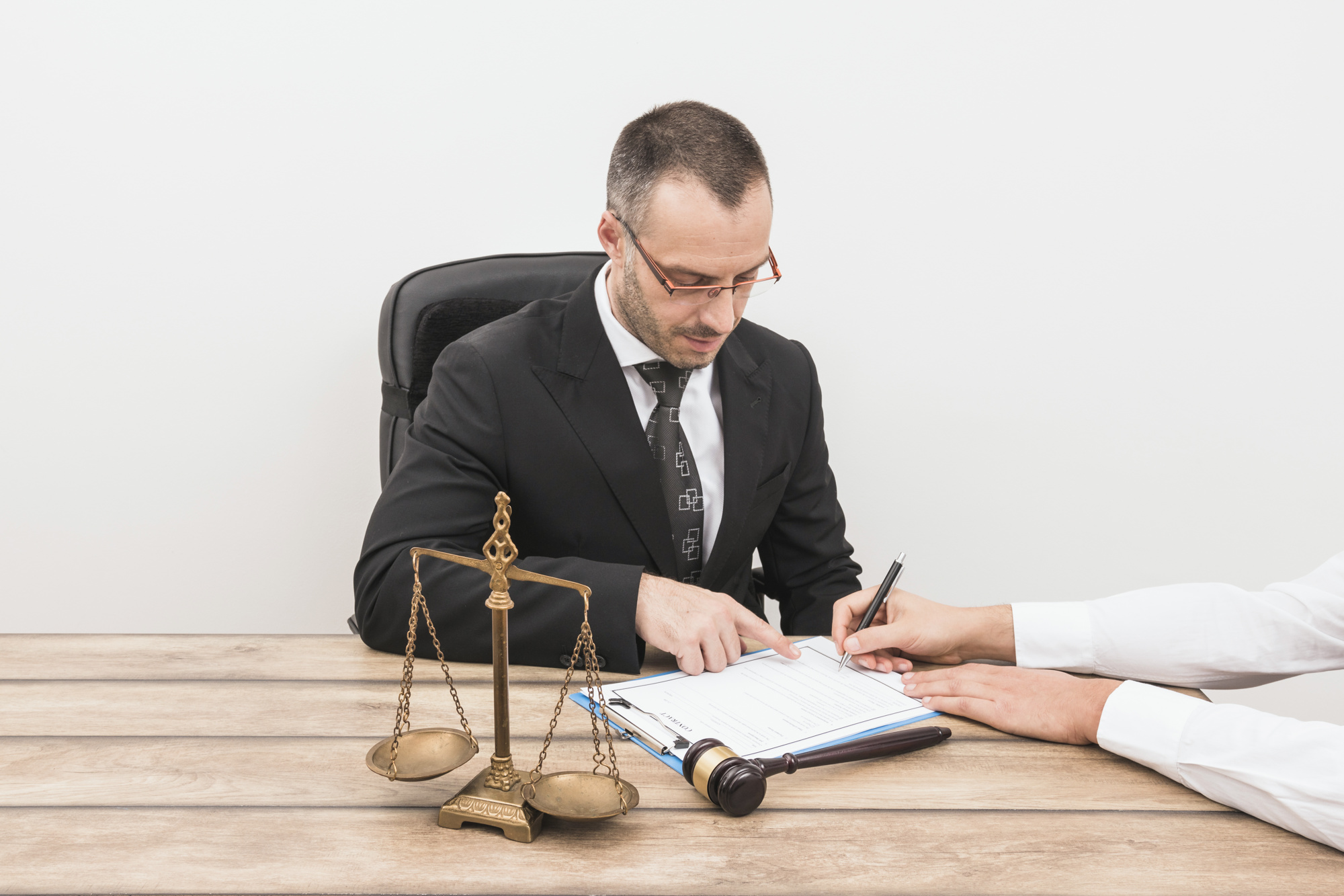 Read more about the article Slip and Fall Cases: When You Can (and Can’t) Sue for Injuries